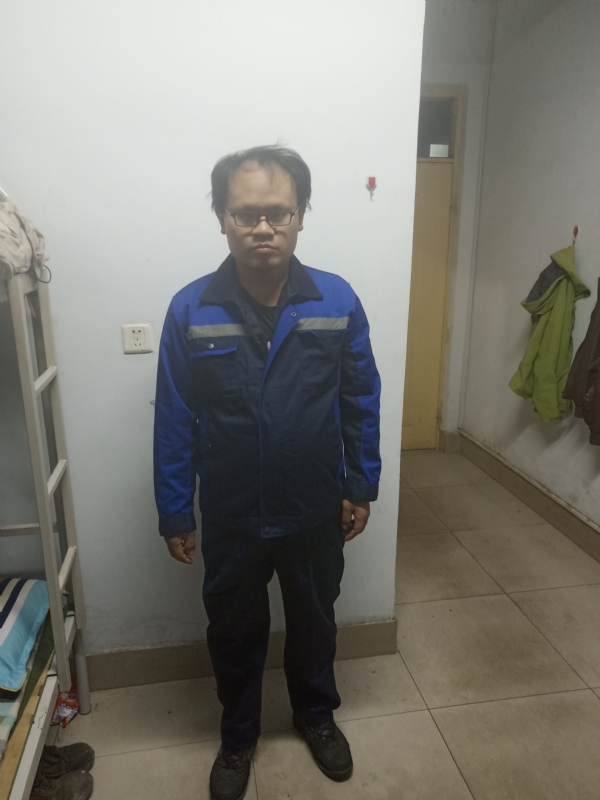 黄俊的第一张照片--荆州相亲服务中心