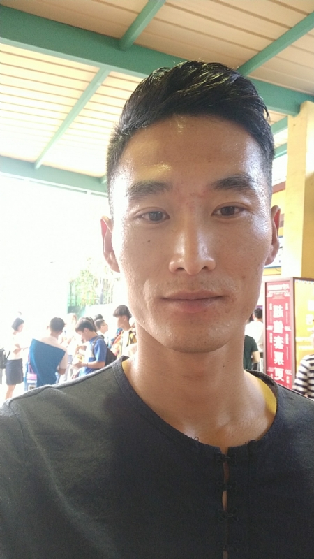 难得糊涂的第一张照片--荆州相亲服务中心