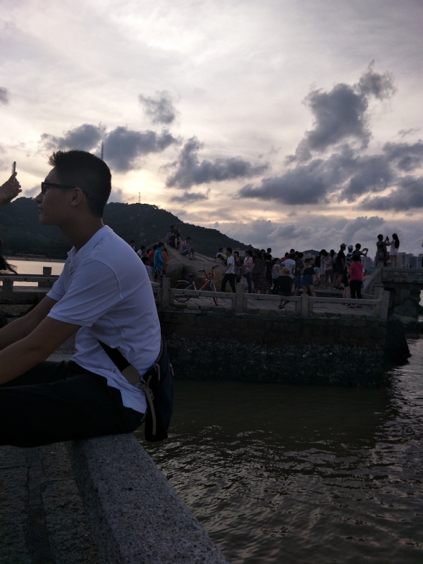 诗和远方的第一张照片--荆州相亲服务中心