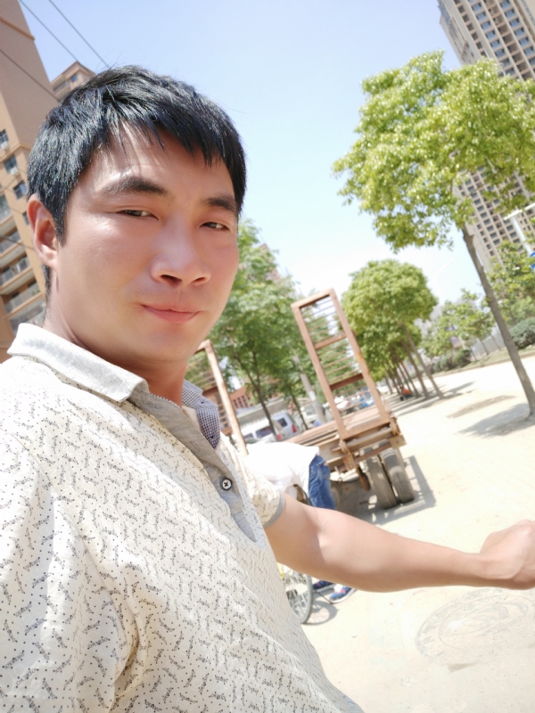 勇哥的第一张照片--荆州相亲服务中心