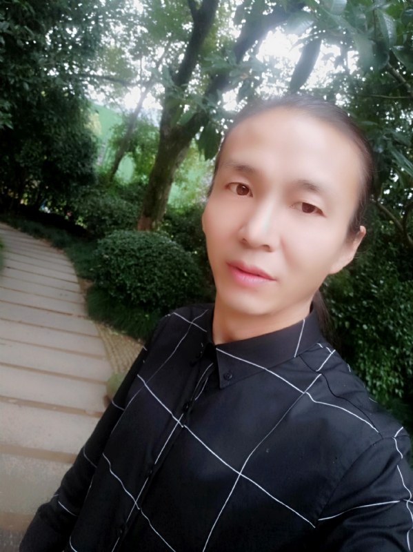 北方的狼的第一张照片--荆州相亲服务中心