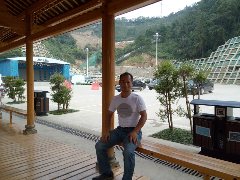 安哥的第一张照片--荆州相亲服务中心