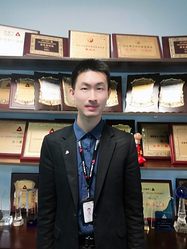 魔都青年的第一张照片--荆州相亲服务中心