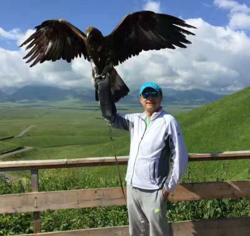 怀抱清风的第一张照片--荆州相亲服务中心