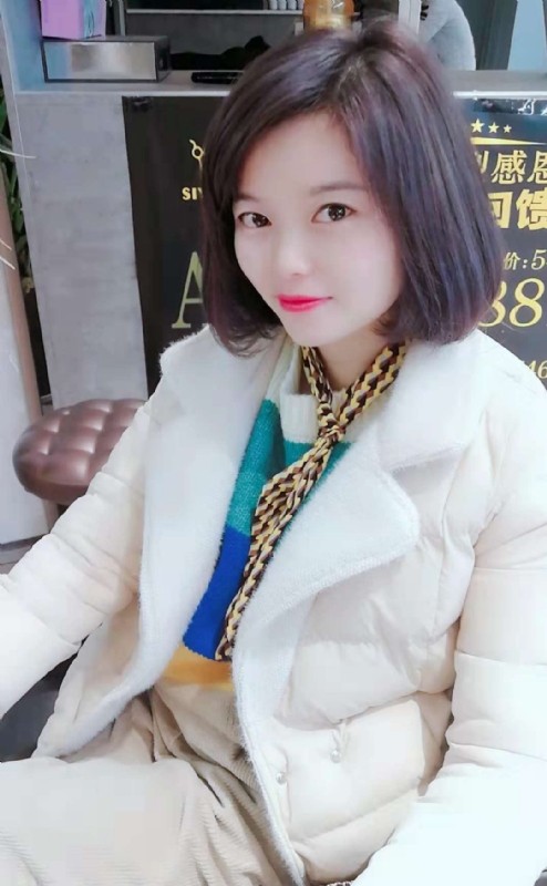认真的雪的第一张照片--荆州相亲服务中心
