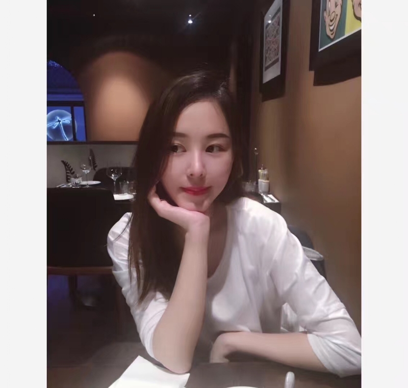 筱月悦的第一张照片--荆州相亲服务中心