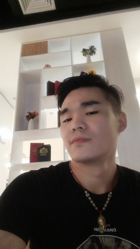 涵博随缘的第一张照片--荆州相亲服务中心