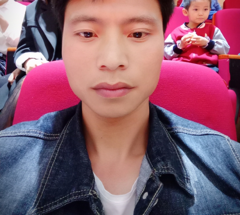 奋斗青年的第一张照片--荆州相亲服务中心