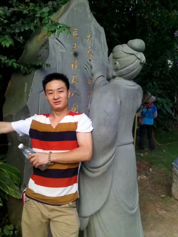 相依相伴的第一张照片--荆州相亲服务中心