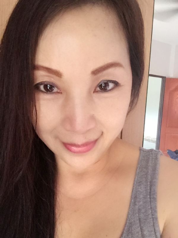 ying的第一张照片--荆州相亲服务中心