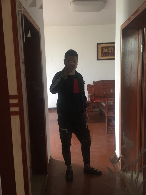 MC无所畏惧的第一张照片--荆州相亲服务中心