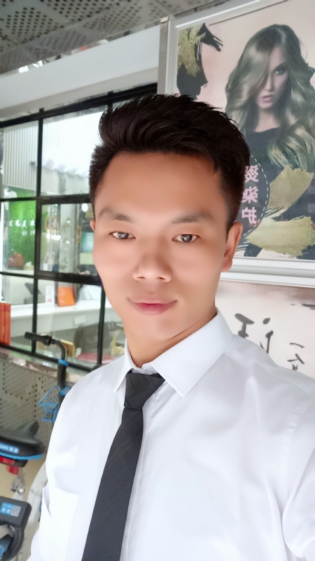 阳光男士的第一张照片--荆州相亲服务中心