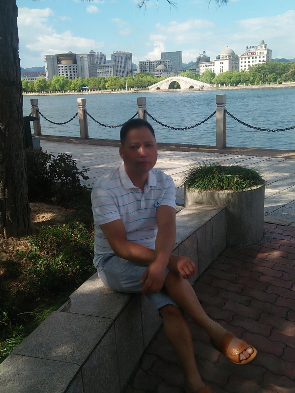 尹力的第一张照片--荆州相亲服务中心