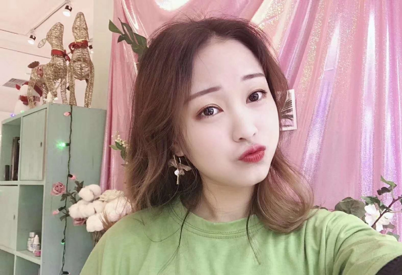 罗兰的第二张照片--荆州相亲服务中心