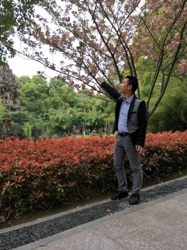 坦诚的第一张照片--荆州相亲服务中心