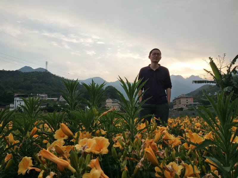 黄晓东的第一张照片--荆州相亲服务中心