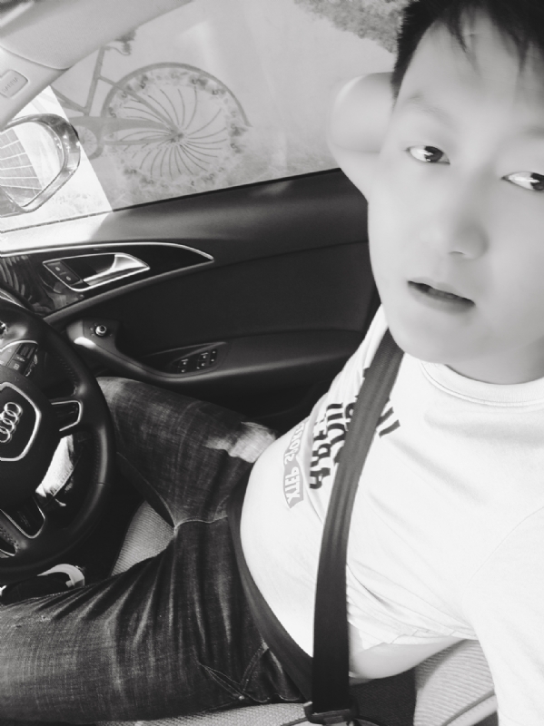 意中人的第一张照片--荆州相亲服务中心