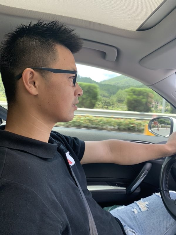 浪漫益友的第一张照片--荆州相亲服务中心