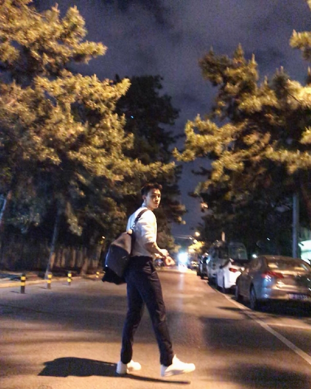 深海的第二张照片--荆州相亲服务中心