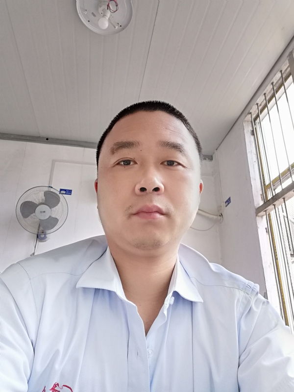 平安的第一张照片--荆州相亲服务中心