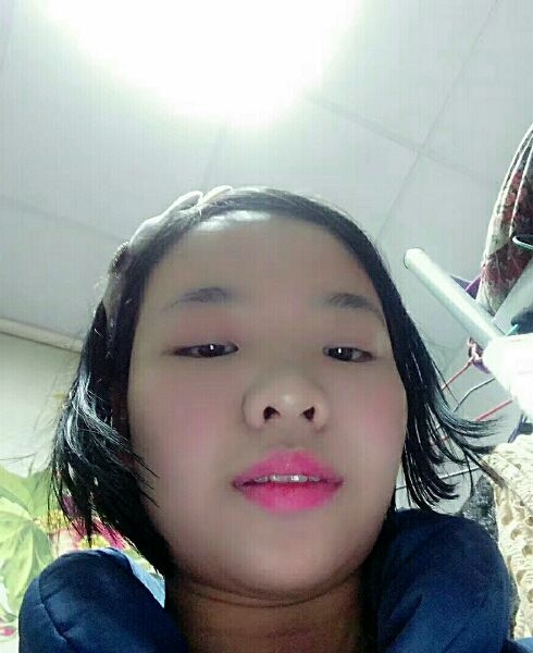 依依的第一张照片--荆州相亲服务中心