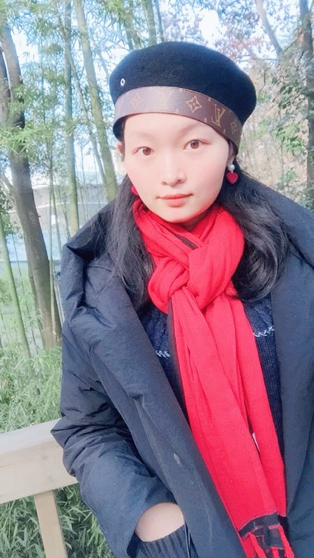 风中百合的第一张照片--荆州相亲服务中心