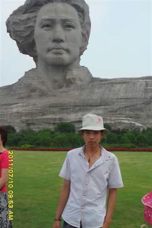 黄泥巴的第一张照片--荆州相亲服务中心