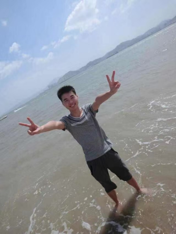 鱼头zzz的第二张照片--荆州相亲服务中心