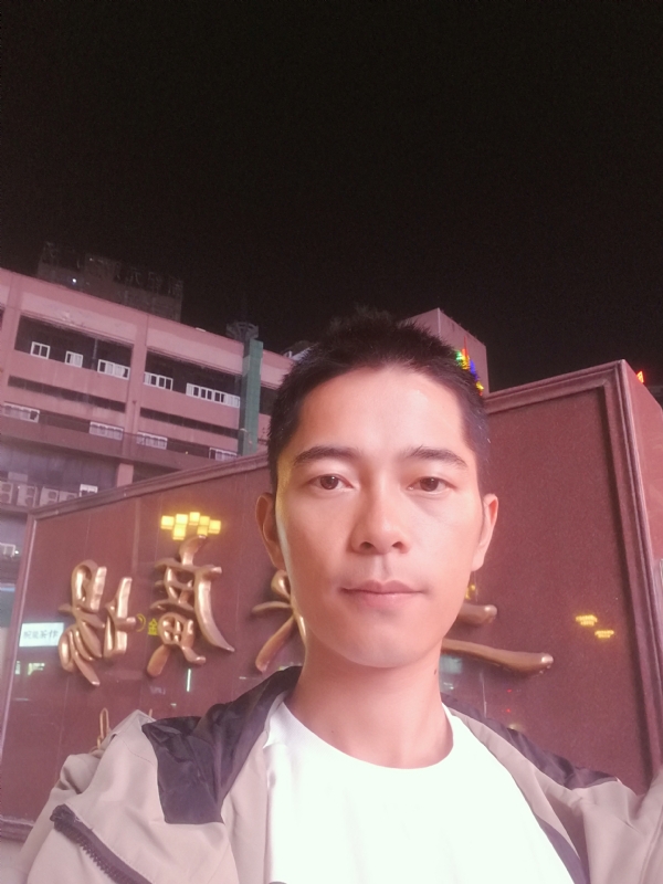 重庆小林的第一张照片--荆州相亲服务中心