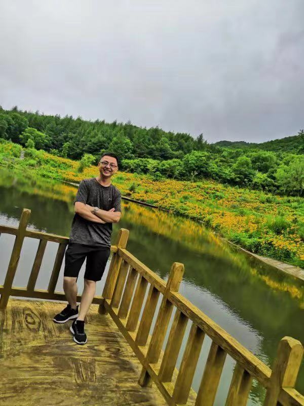 正能量的第三张照片--荆州相亲服务中心