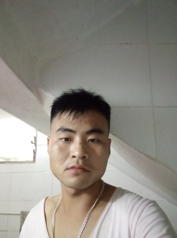 落叶知秋的第一张照片--荆州相亲服务中心