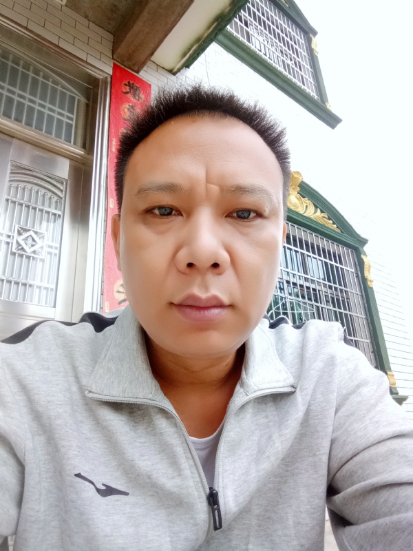 随缘的第一张照片--荆州相亲服务中心