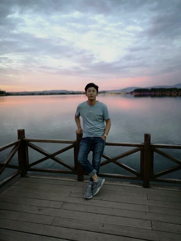 喂南墙我要撞你了的第一张照片--荆州相亲服务中心