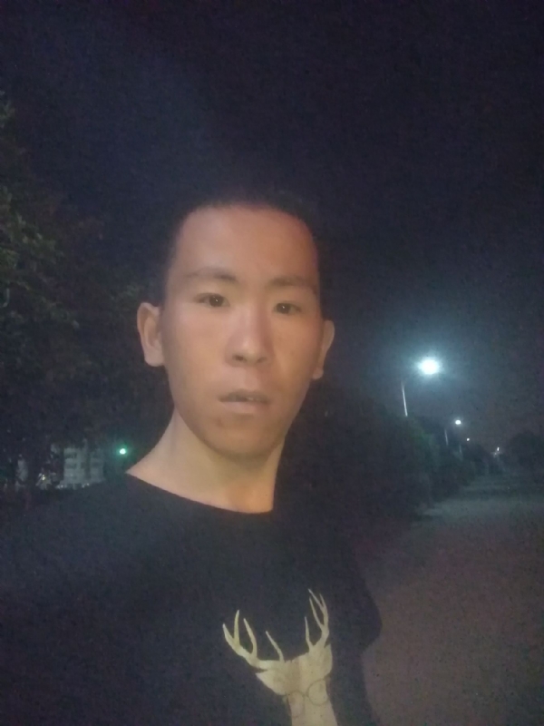 俞凯斌的第一张照片--荆州相亲服务中心