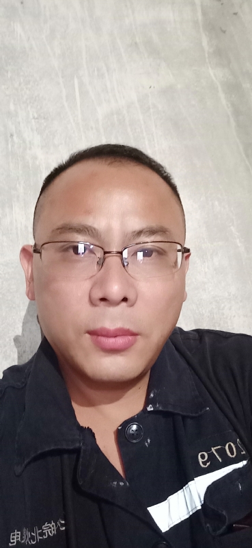 知足常乐的第一张照片--荆州相亲服务中心