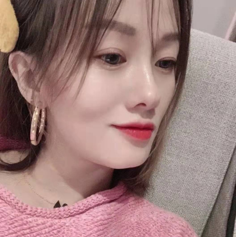 微醺的笑容的第一张照片--荆州相亲服务中心