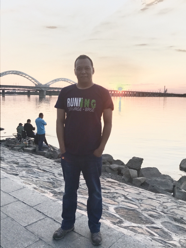 海天一色的第一张照片--荆州相亲服务中心