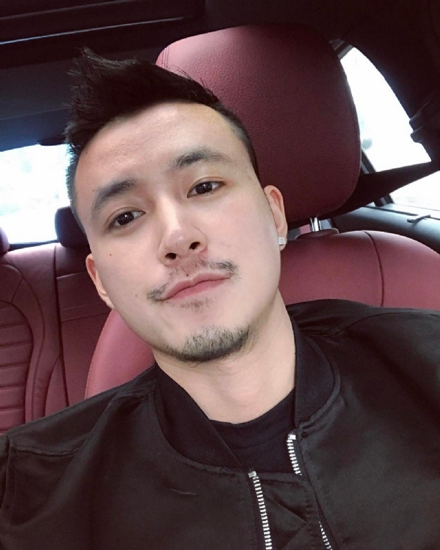 隆刘的第一张照片--荆州相亲服务中心