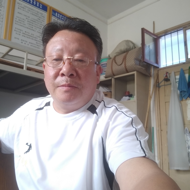 咣次次的第一张照片--荆州相亲服务中心