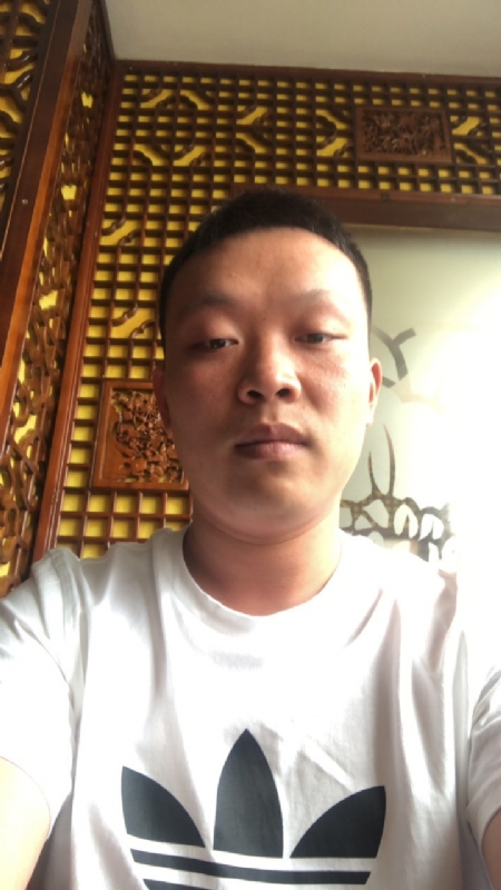 唐子龙的第二张照片--荆州相亲服务中心