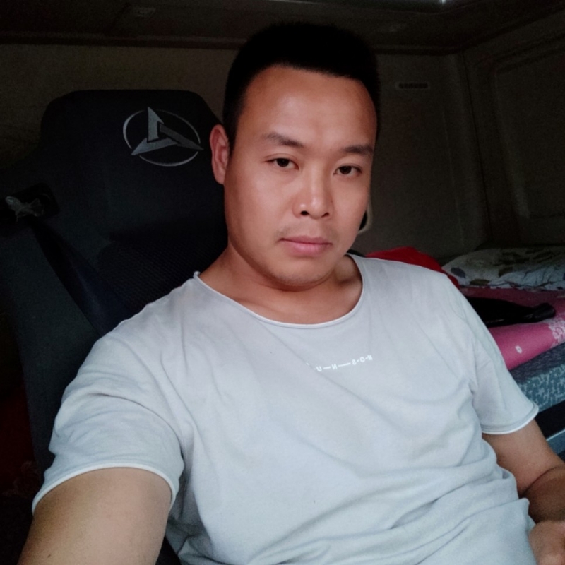 默默的第二张照片--荆州相亲服务中心