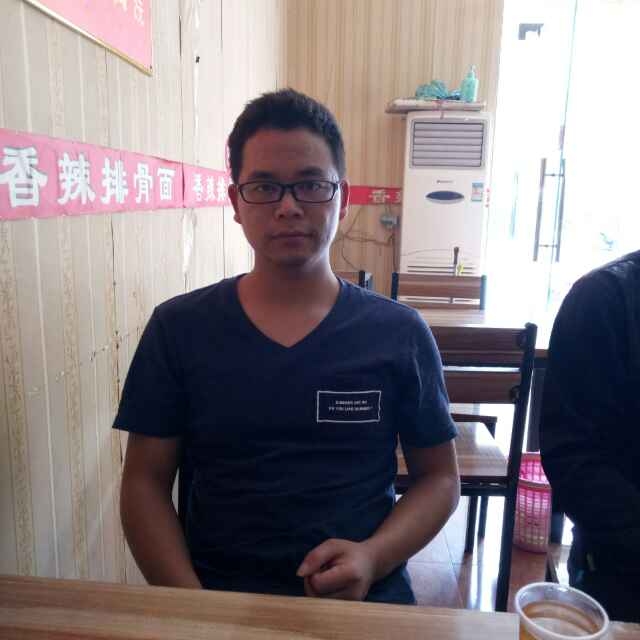 会哭的星星的第二张照片--荆州相亲服务中心