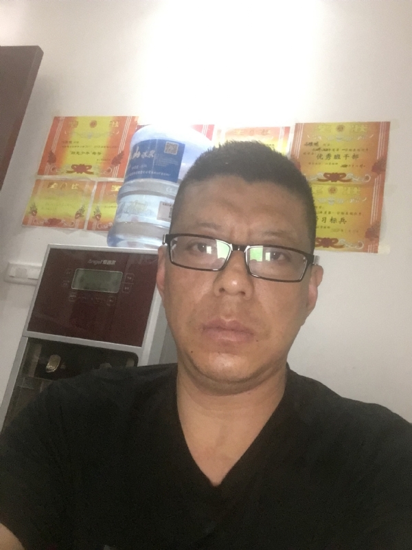 牵手的第一张照片--荆州相亲服务中心