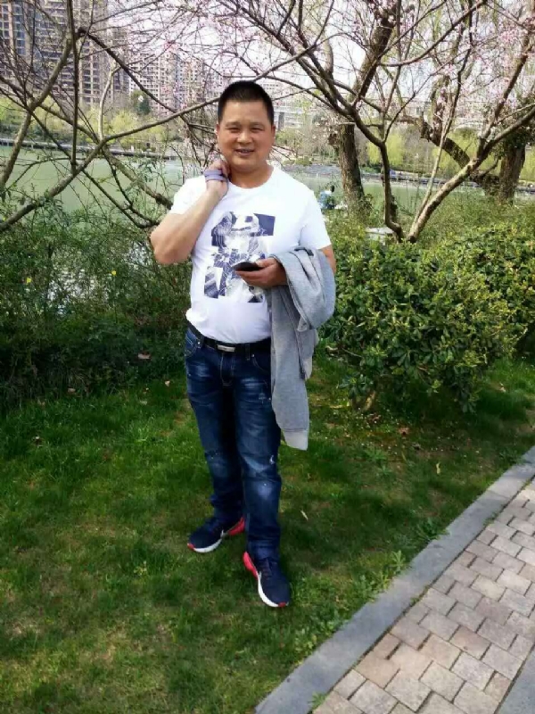 纯爷们的第二张照片--荆州相亲服务中心