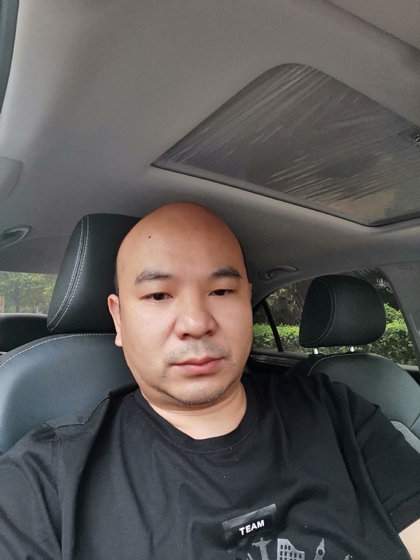 爷们已经老了的第一张照片--荆州相亲服务中心