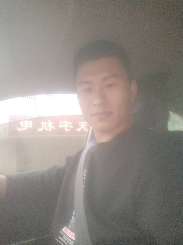 老鼠爱上猫的第一张照片--荆州相亲服务中心