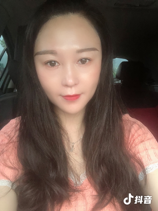 云云的第一张照片--荆州相亲服务中心