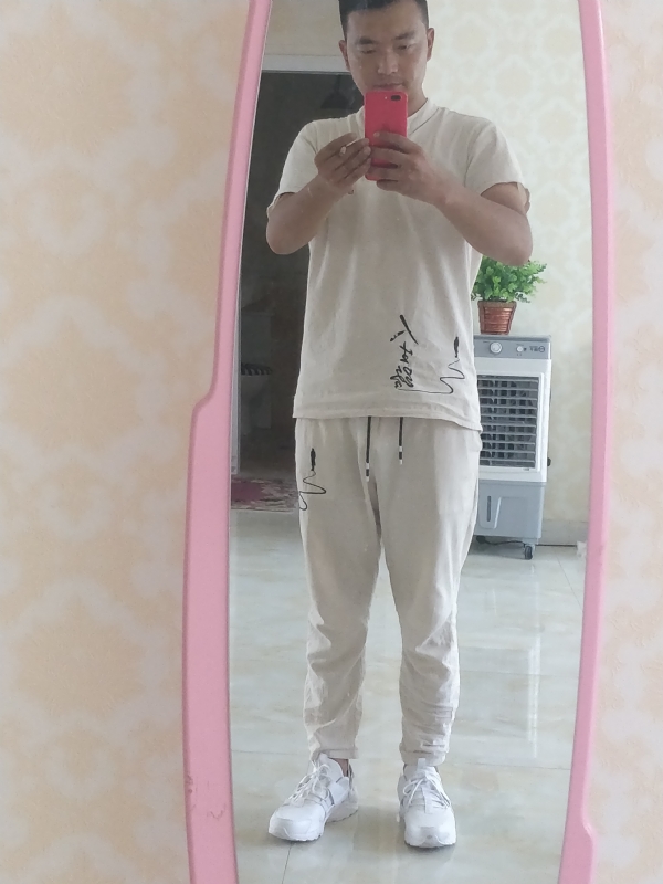 一天一根烟的第二张照片--荆州相亲服务中心