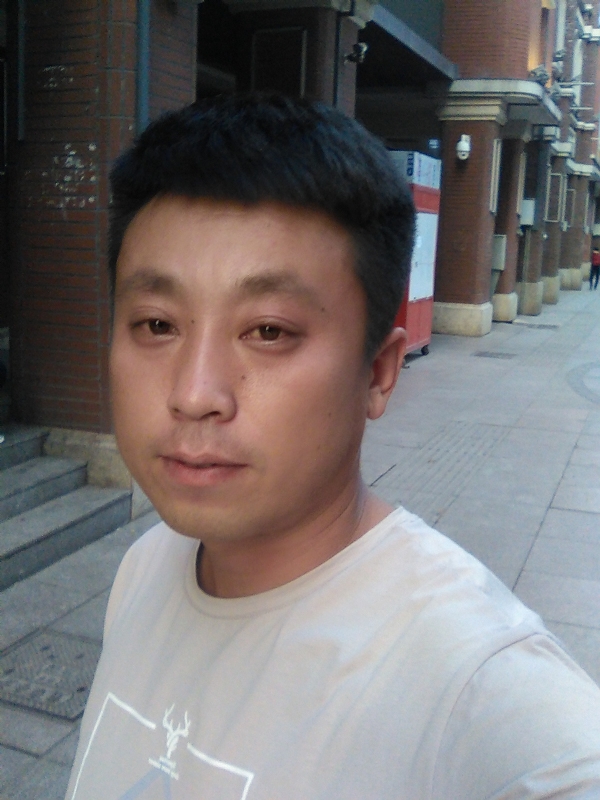 冰冷的心的第一张照片--荆州相亲服务中心