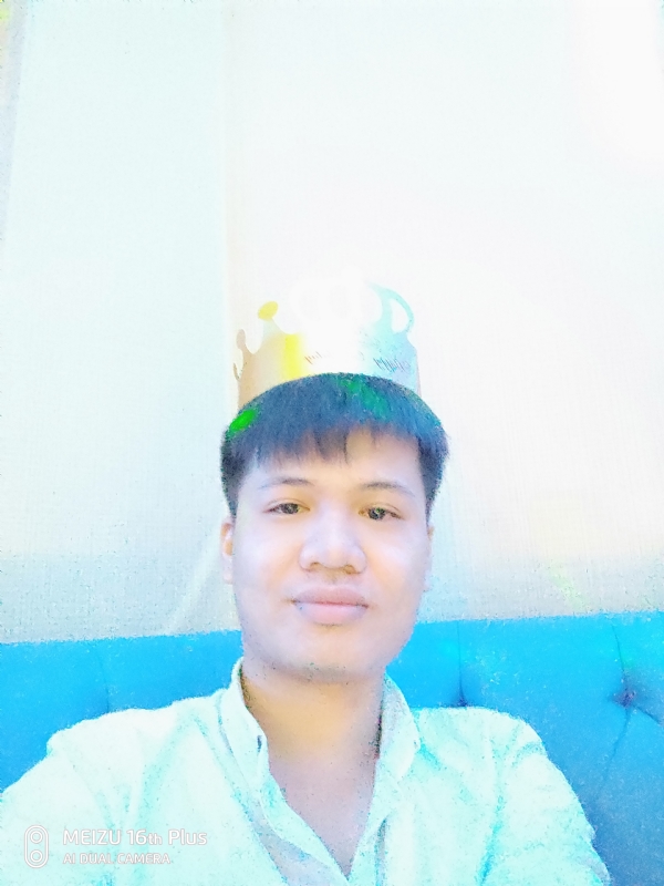 寻找另一半的第一张照片--荆州相亲服务中心